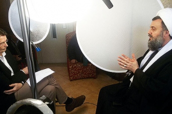 مصاحبه گروه مستند سازی از آمریکا با آیت الله هادوی تهرانی